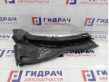 Решетка под лобовое стекло (Жабо) левая Suzuki Swift 7234062J015PK