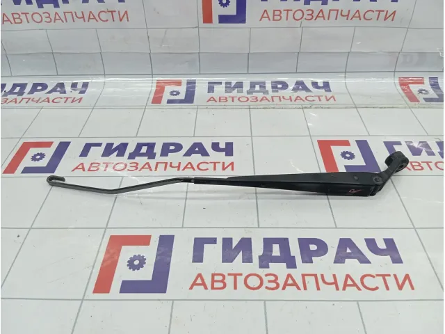 Поводок стеклоочистителя (Поводок дворника) передний правый Suzuki Swift 3833062J00