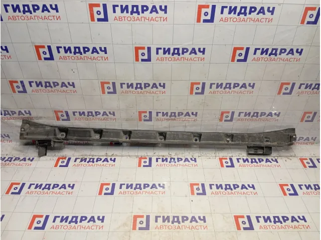 Кронштейн накладки порога наружней правой Suzuki Swift 7721163J00