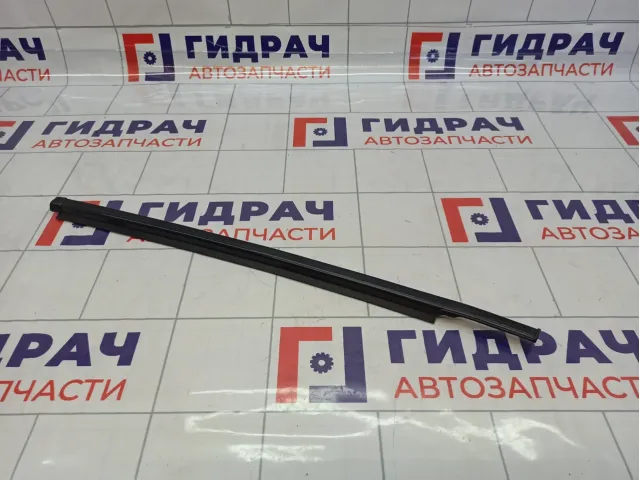 Накладка стекла заднего левого Suzuki Swift (RS) 83841-63J01
