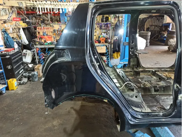 Крыло заднее правое Suzuki Swift (RS)