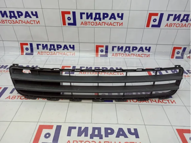 Решетка в бампер центральная Suzuki Swift (RS) 71721-73K00-5PK