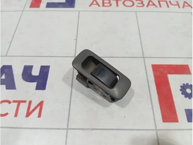 Кнопка стеклоподъемника Suzuki Vitara 3799575F00T01