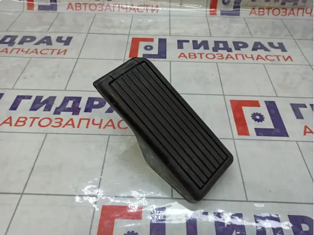 Накладка (кузов внутри) под ногу водителя Suzuki Vitara 7555265D005PK