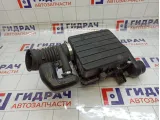 Корпус воздушного фильтра Suzuki Vitara 1370068D02