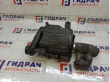 Корпус воздушного фильтра Suzuki Vitara 1370068D02