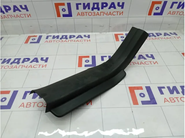 Накладка порога внутренняя задняя левая Suzuki Vitara 7618065J005PK