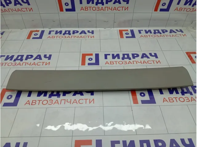 Обшивка двери багажника верхняя Suzuki Vitara 8376065J006GS