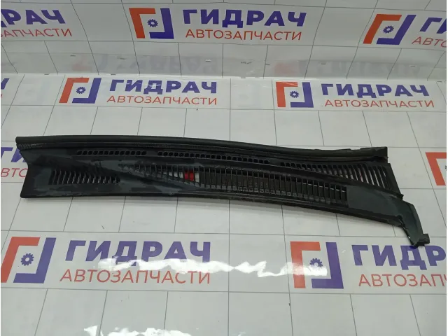 Решетка под лобовое стекло (Жабо) правая Suzuki Vitara 7731065J005PK