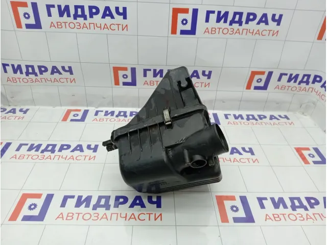 Корпус воздушного фильтра Suzuki Vitara 1370065J00