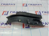 Накладка порога внутренняя задняя правая Suzuki Grand Vitara (JT) 76170-65J00-5PK. Царапины, потертость.