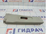 Обшивка стойки средней правой верхняя Suzuki Grand Vitara (JT) 76260-65J00-6GS. Царапина, потертость.