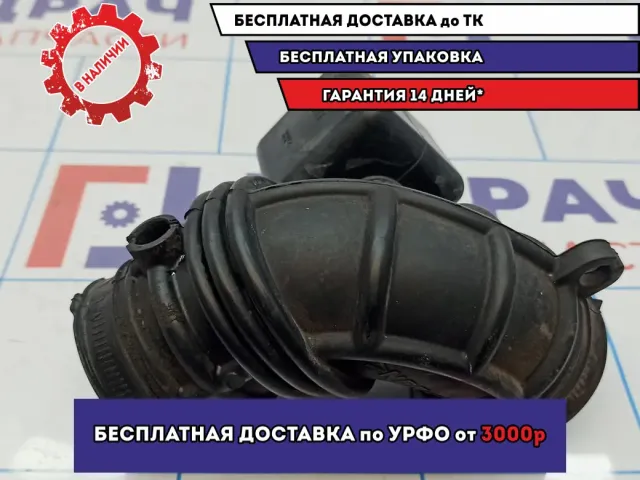 Патрубок воздушного фильтра Suzuki Grand Vitara (JT) 13881-65J00.