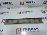 Обшивка двери багажника верхняя Suzuki Grand Vitara (JT) 83760-65J00-6GS. Царапины.