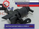 Форсунка омывателя фары правая Suzuki Grand Vitara (JT) 39155-65J00. Дефект крепления.Без распылителя.