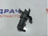 Форсунка омывателя фары правая Suzuki Grand Vitara (JT) 39155-65J00. Дефект крепления.Без распылителя.