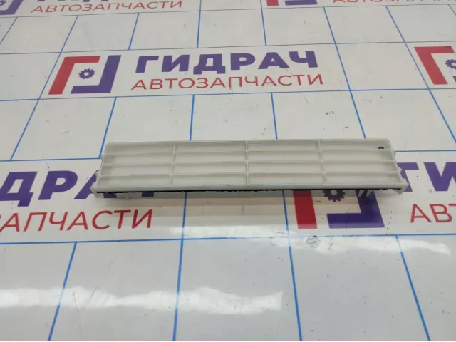 Крышка салонного фильтра Suzuki Grand Vitara (JT) 74214-64J00