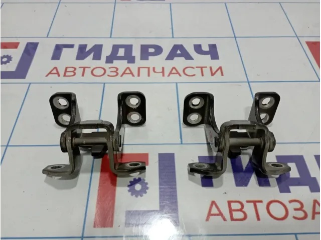 Петли двери багажника Suzuki Grand Vitara (JT)