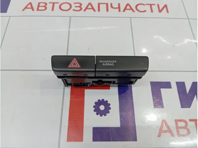 Кнопка аварийной сигнализации Suzuki Vitara (LY) 3743054P105PK