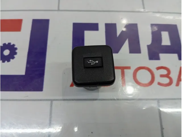 Разъем USB AUX Suzuki Vitara (LY) 3910554P00
