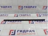 Накладка стекла переднего правого Suzuki Vitara (LY) 8385154P00