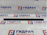 Накладка стекла переднего правого Suzuki Vitara (LY) 8385154P00