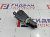 Моторчик стеклоочистителя передний Suzuki Vitara (LY) 3810054P00