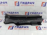 Решетка под лобовое стекло (Жабо) левая Suzuki Vitara (LY) 7233054P105PK