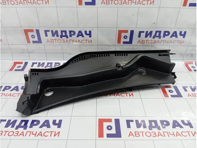 Решетка под лобовое стекло (Жабо) правая Suzuki Vitara (LY) 7234054P105PK