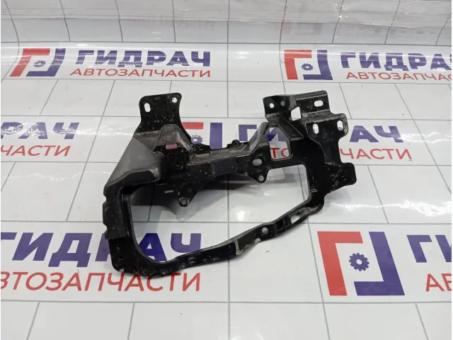 Кронштейн фары противотуманной левой Suzuki Vitara (LY) 3556686R00