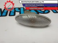 Повторитель на крыло Toyota Corolla E150 8173002080 Отличное состояние