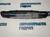 Решетка в бампер центральная Toyota Corolla E150 5311212130 Хорошее состояние
