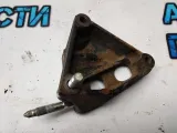 Кронштейн опоры двигателя правый Toyota Corolla E150 Отличное состояние