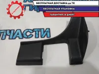 Накладка на петлю багажника левая Volkswagen Touareg 7L6867437D Отличное состояние