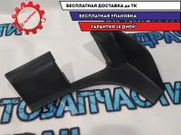 Накладка на петлю багажника правая Volkswagen Touareg 7L6867438D Отличное состояние