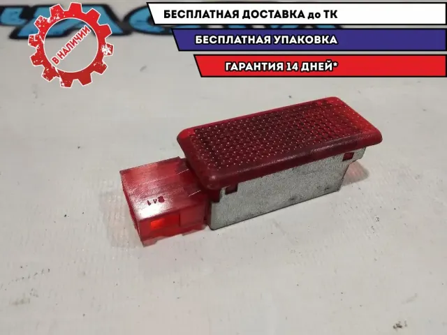 Плафон салонный Volkswagen Touareg 7L0947411 Отличное состояние