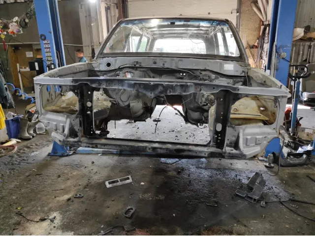 Панель передняя Toyota Land Cruiser (J100)