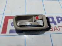 Ручка двери внутренняя правая Toyota Land Cruiser (J100) 69205-47010-A0