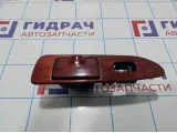 Накладка кнопки стеклоподъемника задняя правая Toyota Land Cruiser (J100) 74203-60091