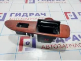 Накладка кнопки стеклоподъемника задняя правая Toyota Land Cruiser (J100) 74203-60091