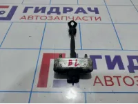 Ограничитель двери задней левый Toyota Land Cruiser (J100) 68630-60051