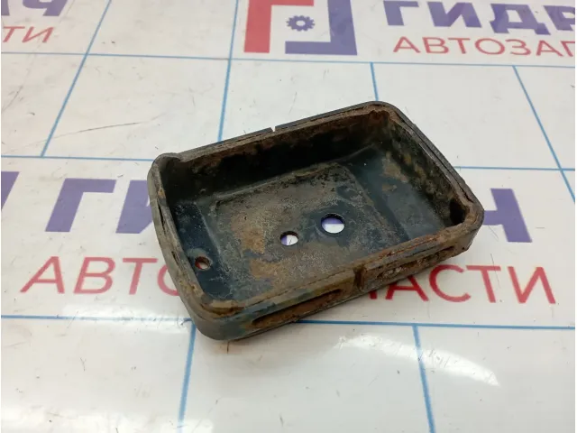 Кронштейн опоры двигателя Toyota Land Cruiser (J100) 12381-50100