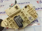 Блок предохранителей Toyota Land Cruiser (J100)