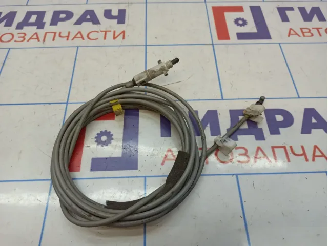 Трос лючка бензобака Toyota Land Cruiser (J100) 77037-60030
