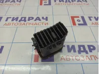 Дефлектор воздушный центральный правый Toyota Land Cruiser (J100) 55660-60130