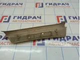 Накладка порога задняя (внутренняя) правая Toyota Land Cruiser (J100) 67917-60040-A0