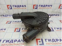Корпус воздушного фильтра Toyota Land Cruiser (J100)