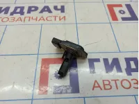 Расходомер воздуха (массметр) Toyota Land Cruiser (J100) 22204-75020