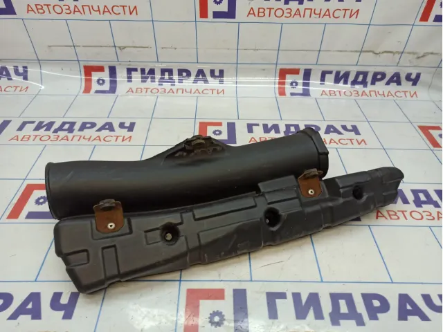 Воздуховод Toyota Land Cruiser (J100) 53807-60050