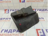 Брызговик передний правый Toyota Land Cruiser (J100) 76621-60070